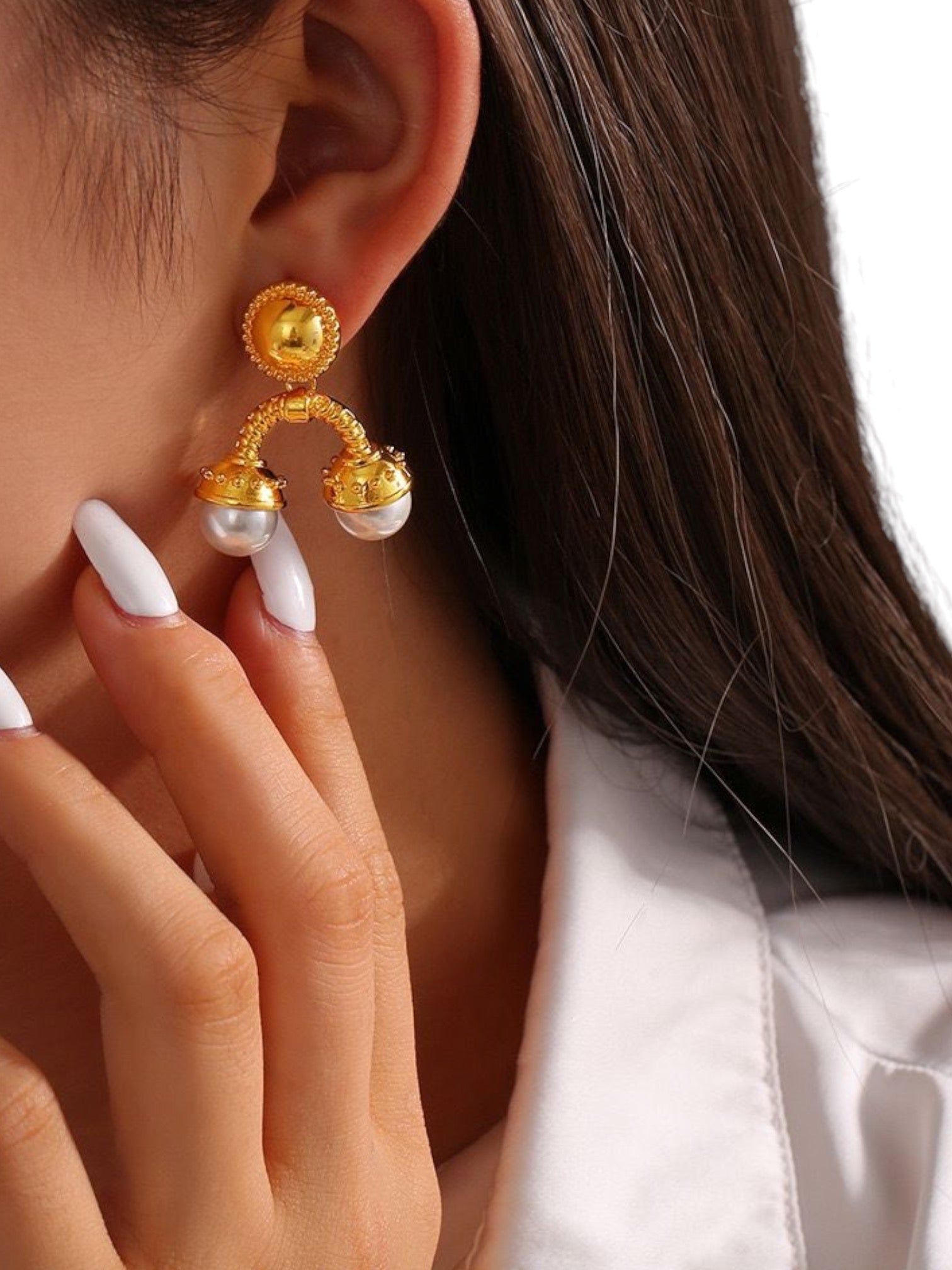 Snow pearl earring