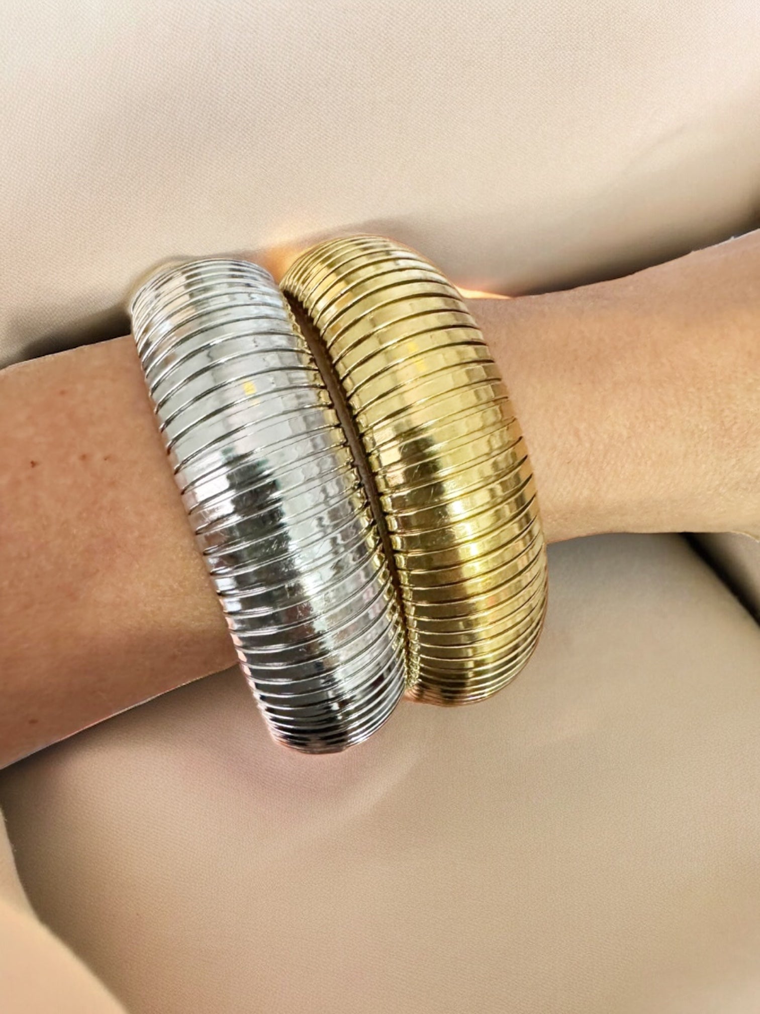 Medium bangle