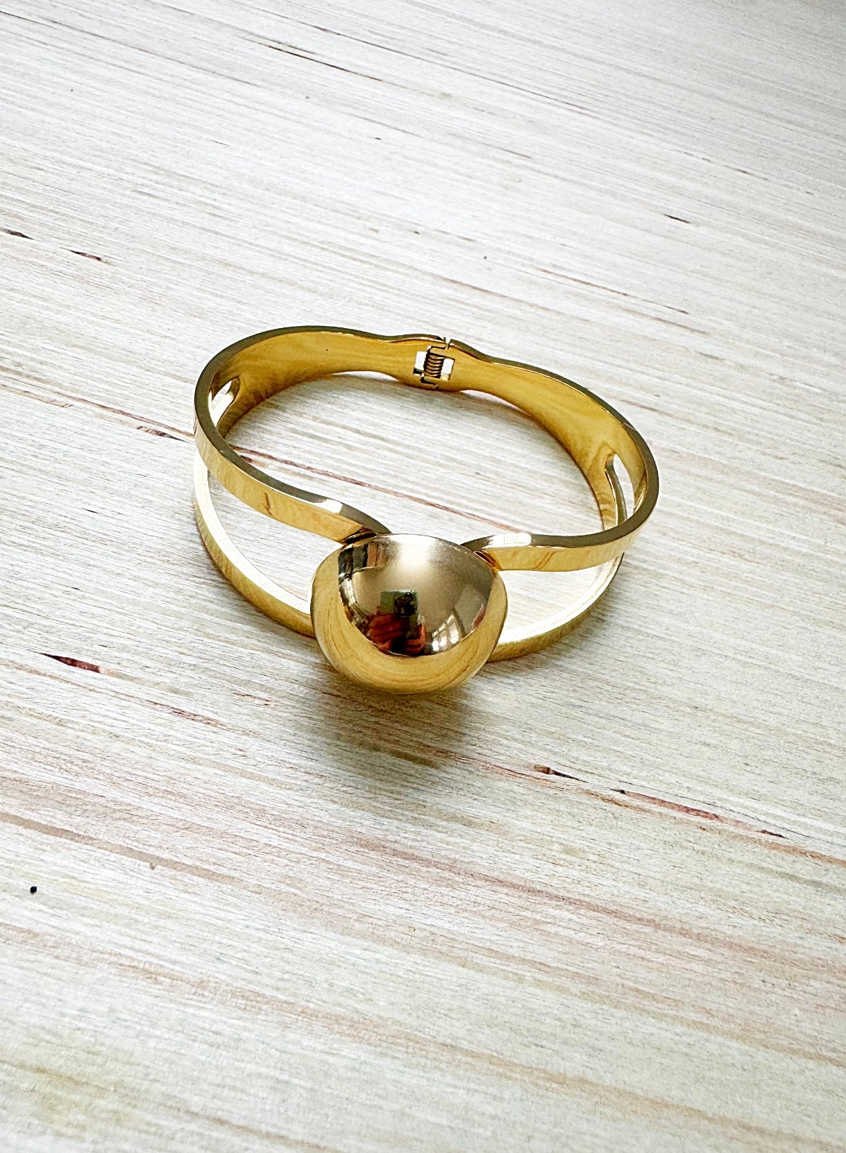 Chanty ball bangle