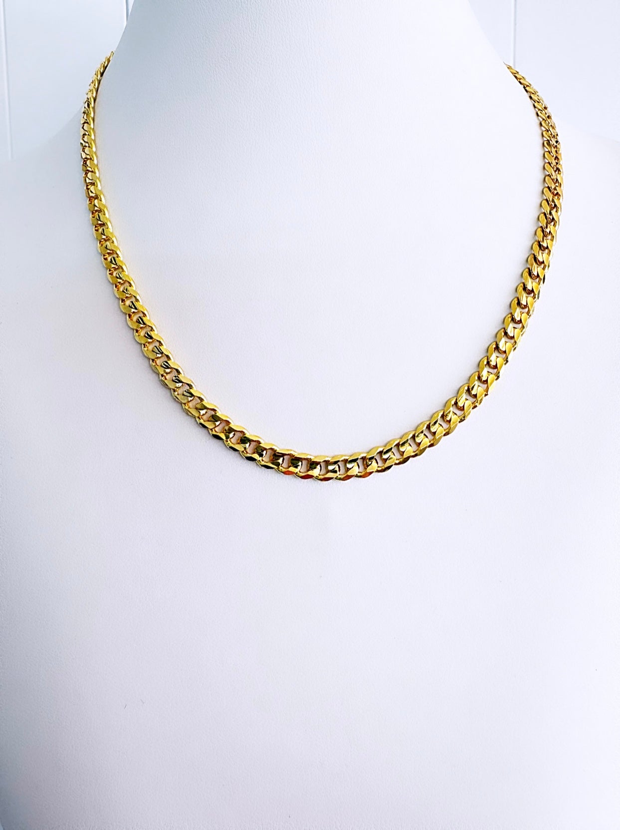 Cuban midsize chain necklace