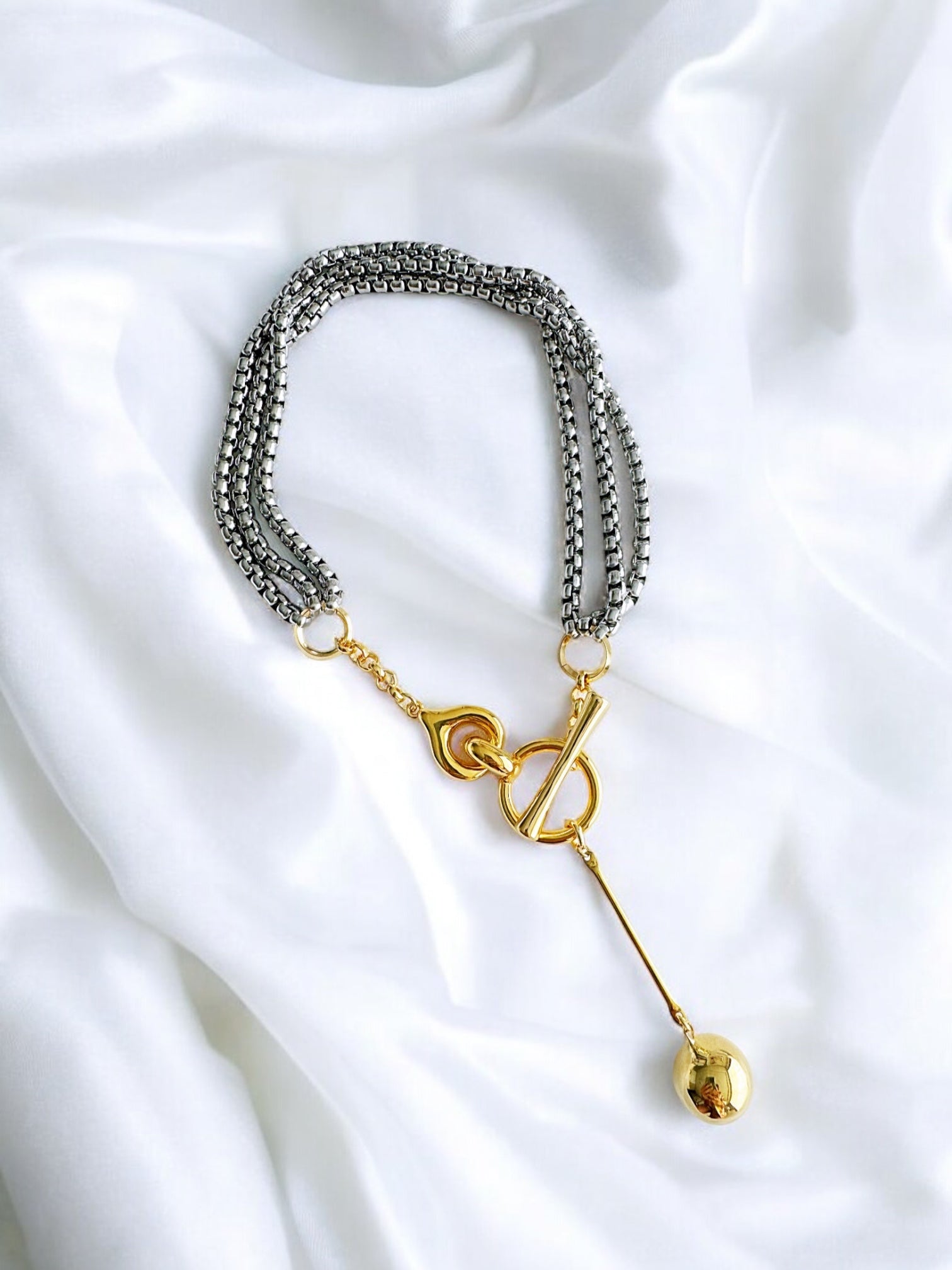 Verona ball necklace