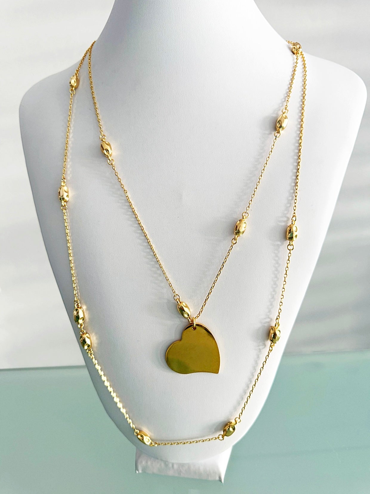 Madelen heart layer necklace