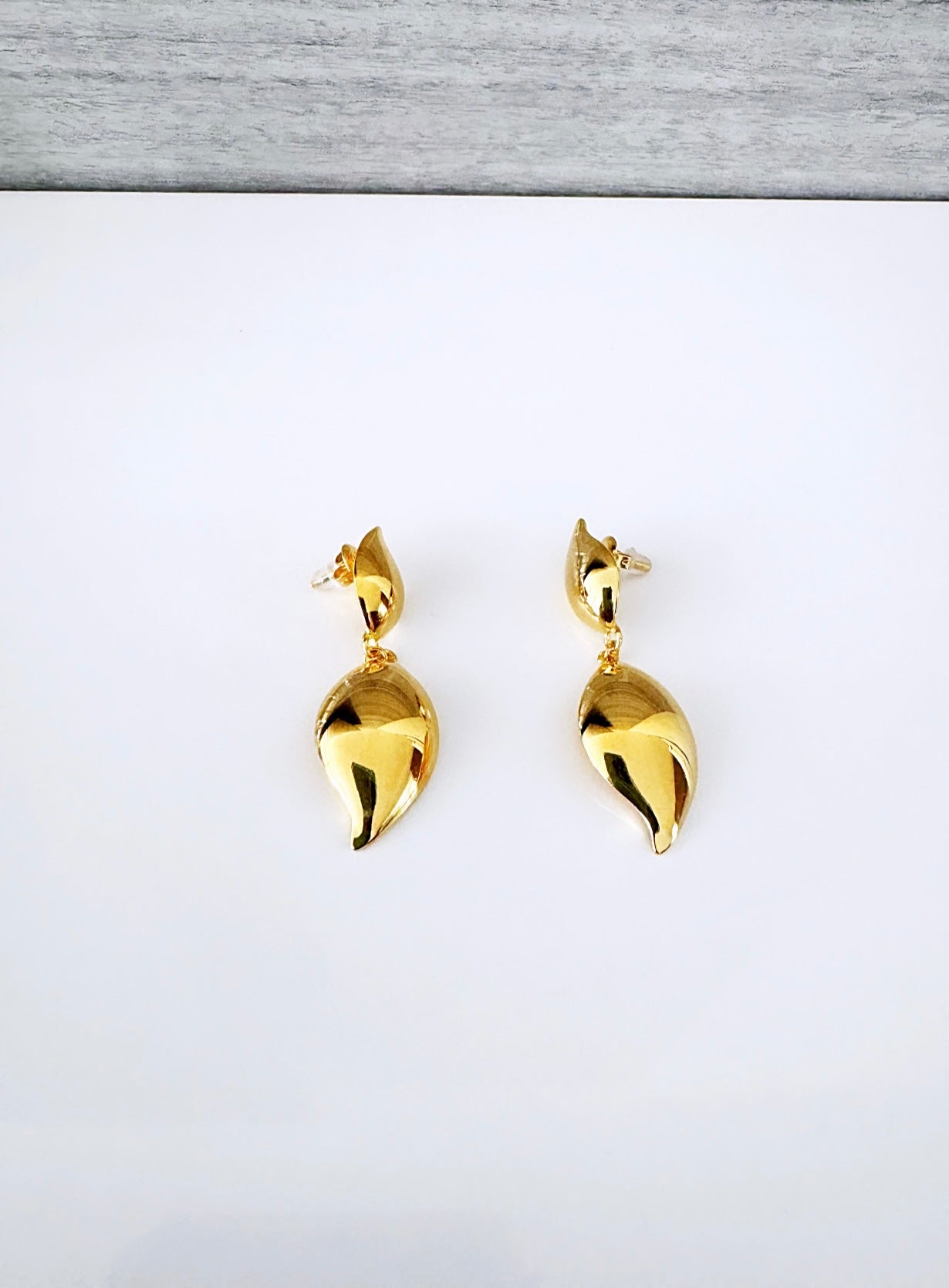 Teard drop earring