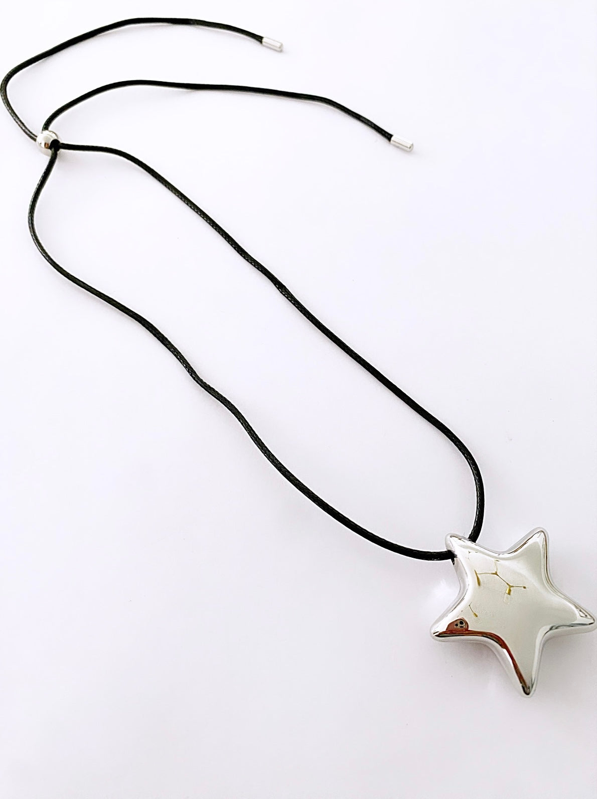 Star puff necklace