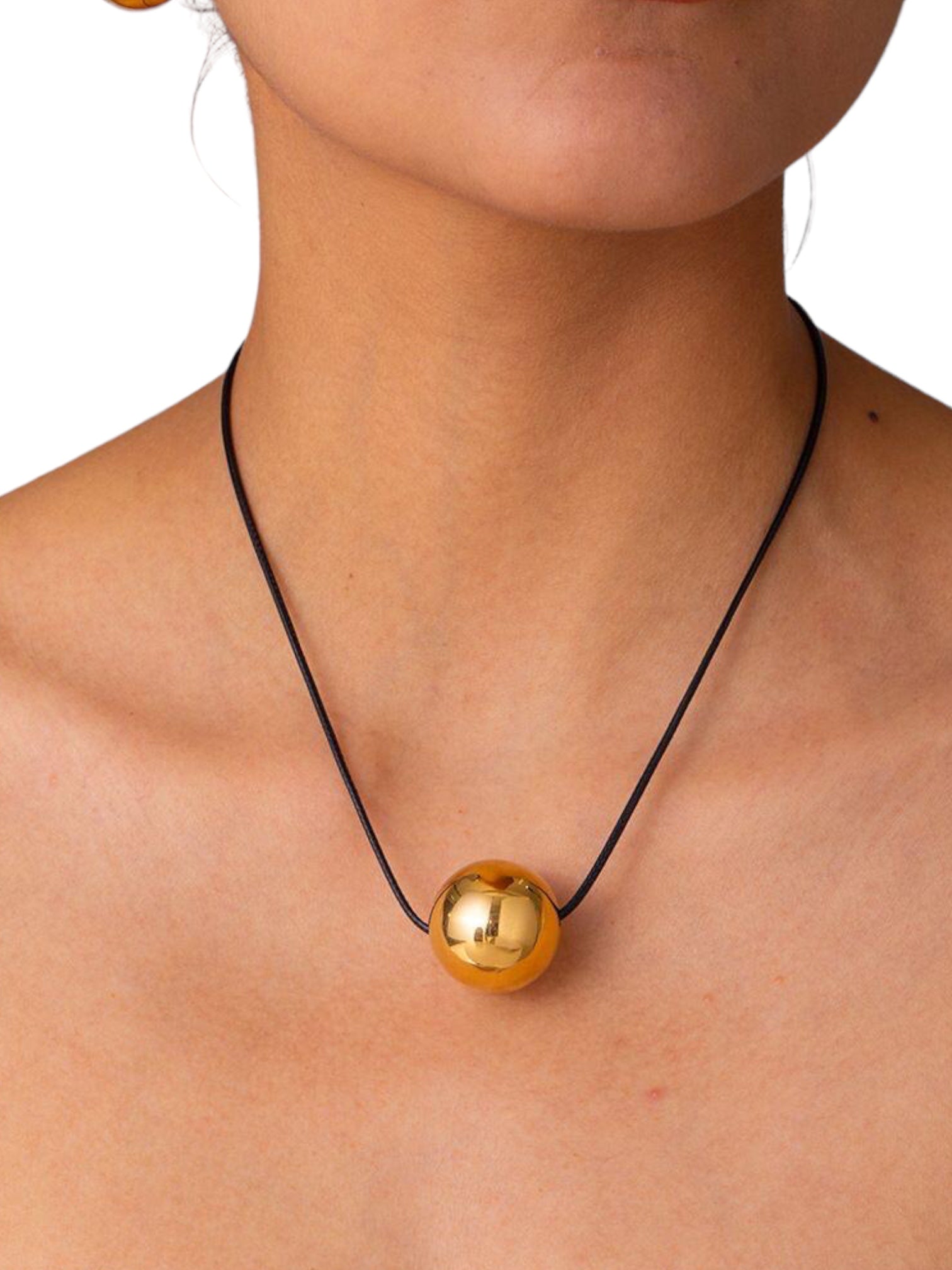 Ball puff necklace