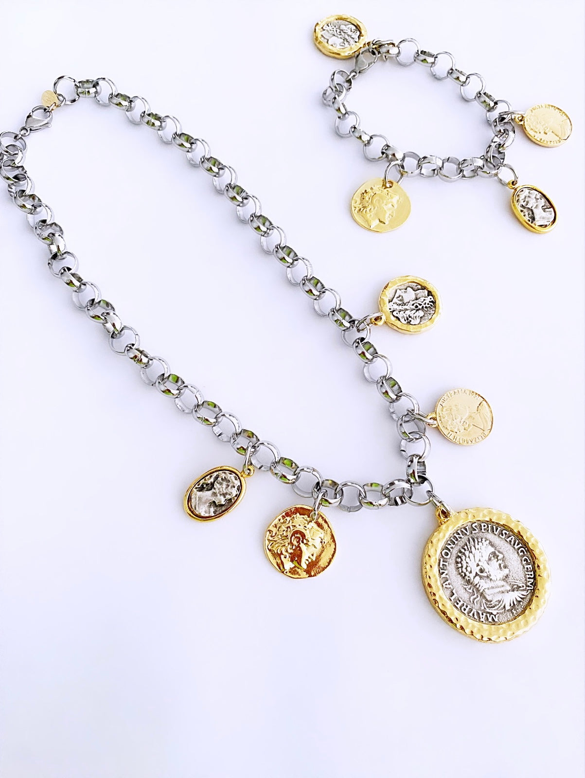 Coins rolo chain necklace