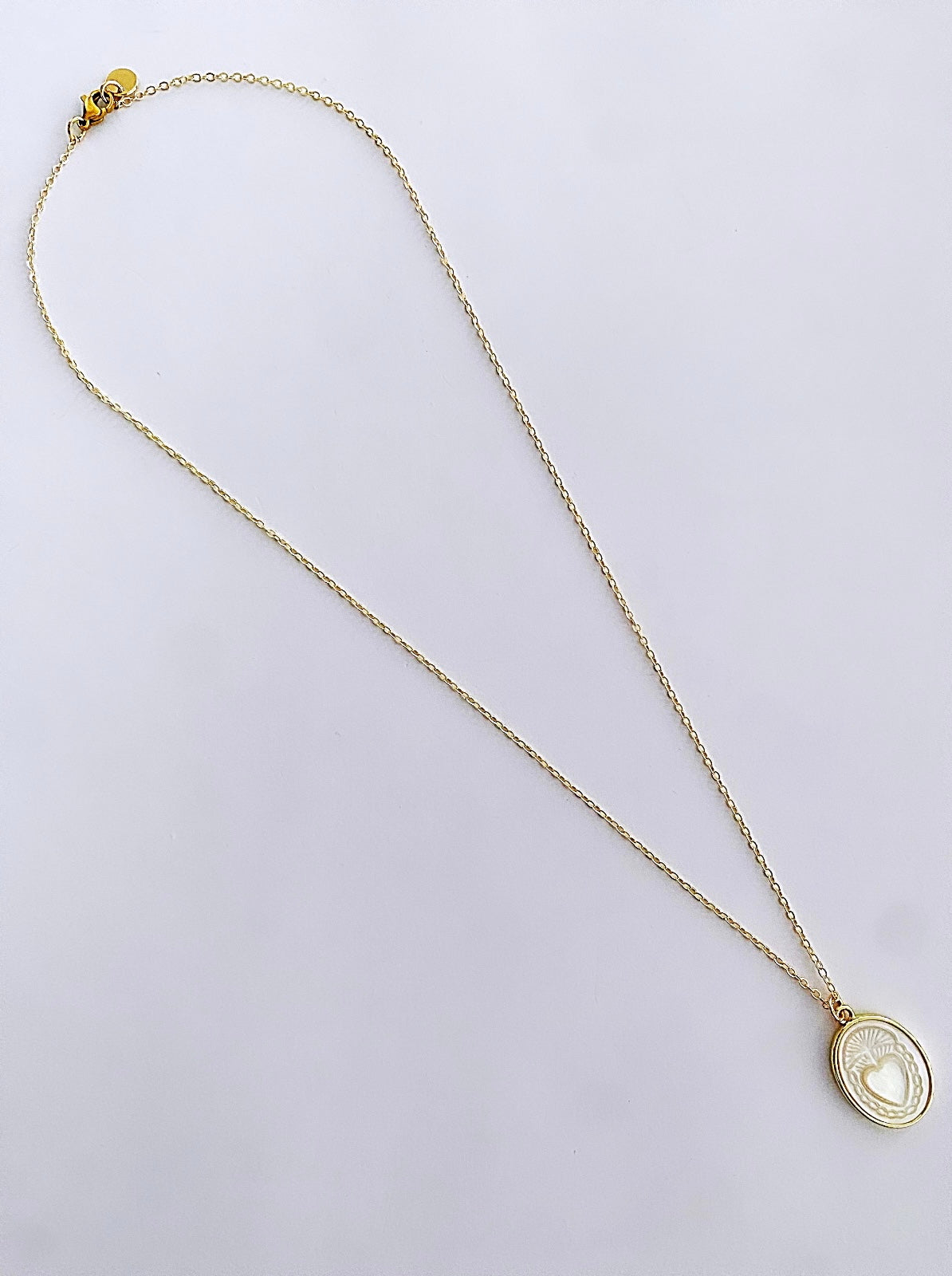 Mother of pearl medal chain